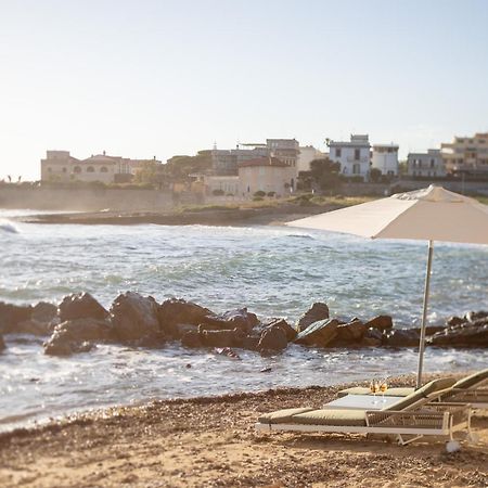Le Suites Sul Mare Di Esterina Civitavecchia Luaran gambar