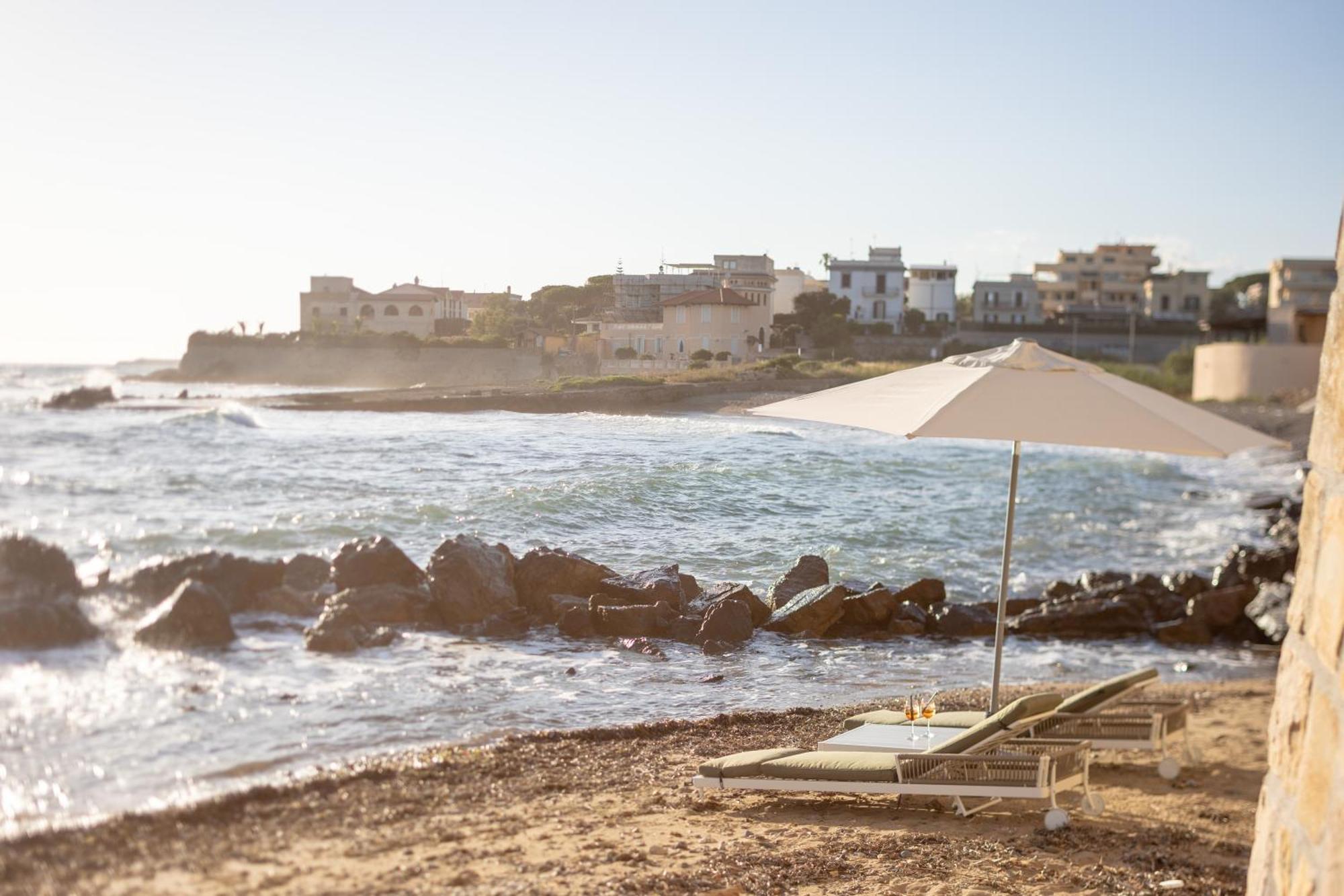 Le Suites Sul Mare Di Esterina Civitavecchia Luaran gambar