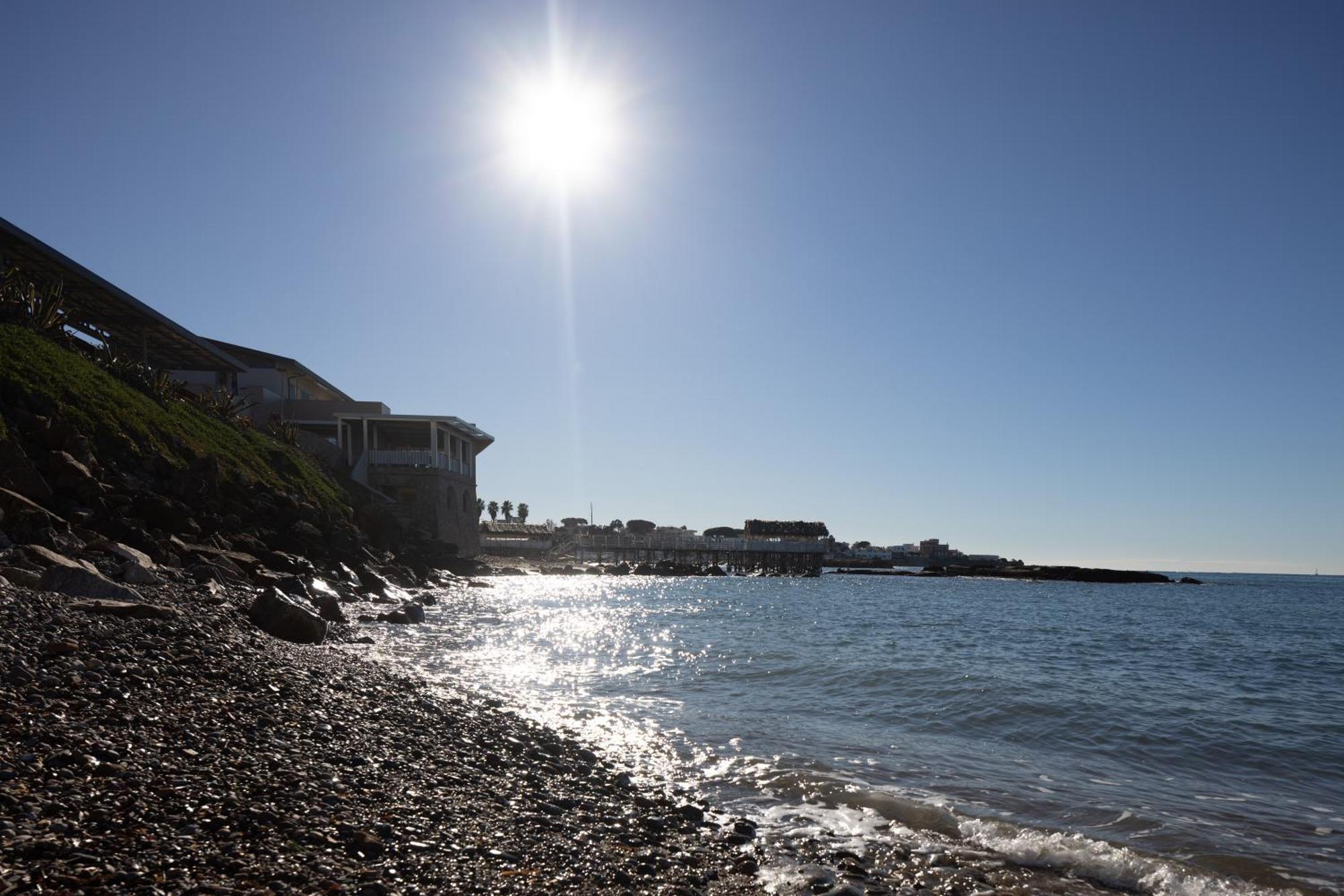 Le Suites Sul Mare Di Esterina Civitavecchia Luaran gambar