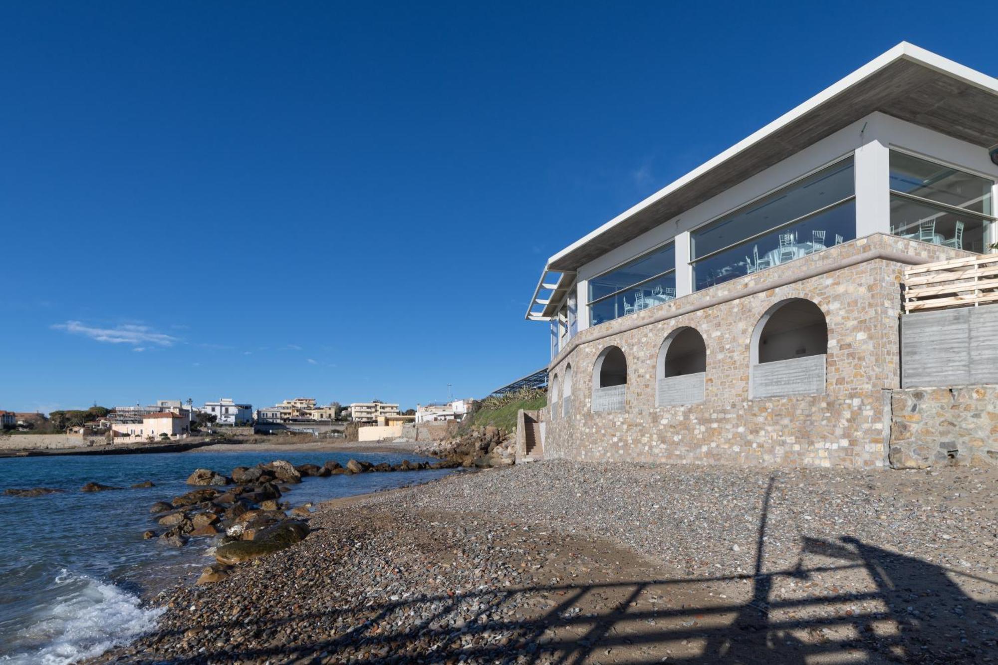 Le Suites Sul Mare Di Esterina Civitavecchia Luaran gambar