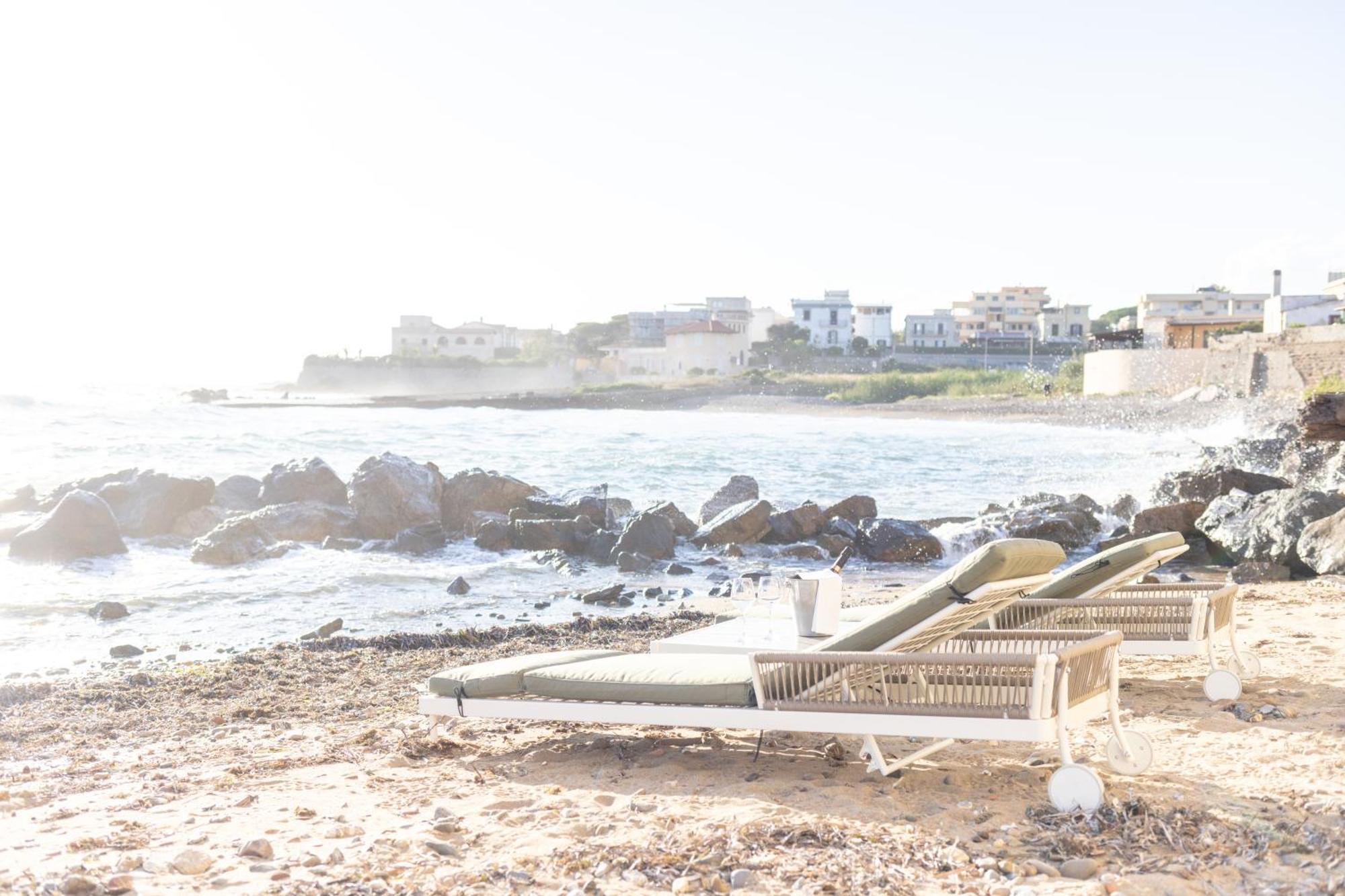 Le Suites Sul Mare Di Esterina Civitavecchia Luaran gambar